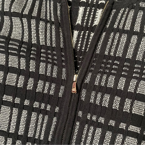 Ann Taylor zip front knit. NWOT - Picture 5 of 6